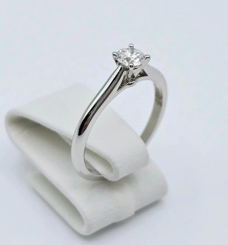 Cartier - Platinum Solitaire Ring with Diamond - Size 50