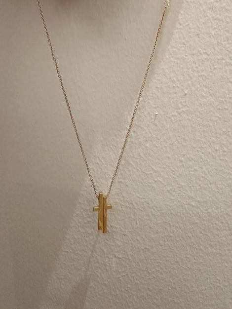 Gucci - 18ct. Gold Separate Cross Necklace